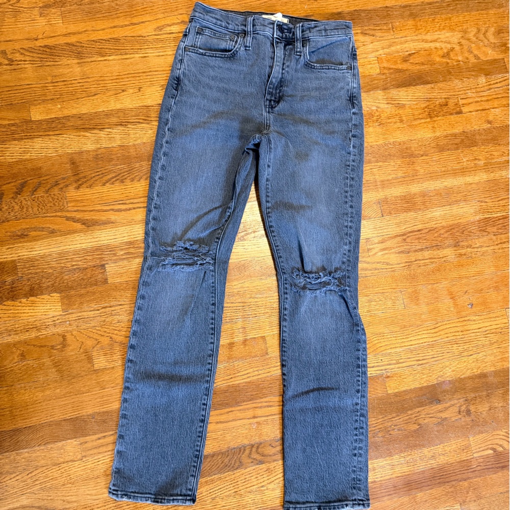 Madewell Skinny Jeans in grey with Knee Rips